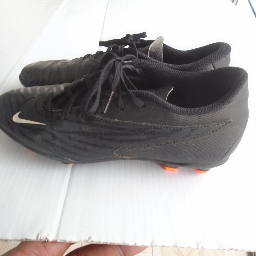 Nike Phanthom GX Club MG Mens Soccer Cleats Size 7.5 Black